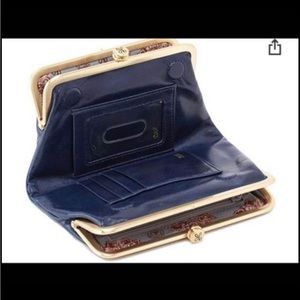 NWT HOBO SUZETTE WALLET